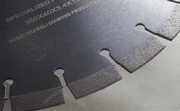 金刚石切割片出现破裂现象原因及解决方案 金刚石切割片出现破裂现象原因及解决方案