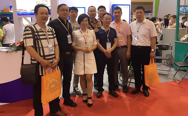 湖北昌利公司率团参加第二十一届中国超硬材 料技术发展论坛及“三磨”展览会 湖北昌利公司率团参加第二十一届中国超硬材 料技术发展论坛及“三磨”展览会