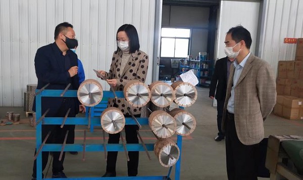 鄂州市市委常委、统战部部长邹霞 莅临湖北昌利公司调研 鄂州市市委常委、统战部部长邹霞 莅临湖北昌利公司调研