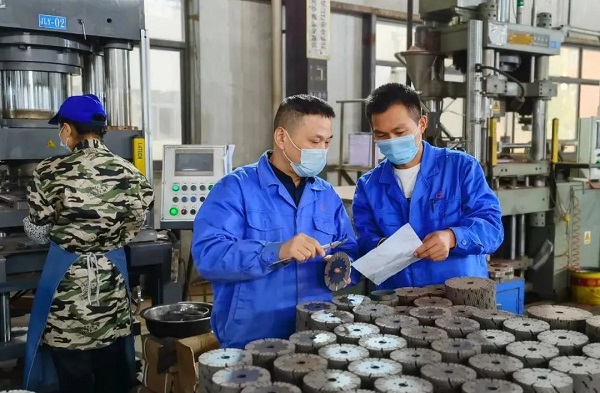 昌利公司开展金刚石锯片生产“质量月”系列活动 昌利公司开展金刚石锯片生产“质量月”系列活动