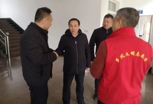 省人大代表教科文卫委员会领导喻立平主任莅临昌利金刚石工具公司参观指导工作 省人大代表教科文卫委员会领导喻立平主任莅临昌利金刚石工具公司参观指导工作