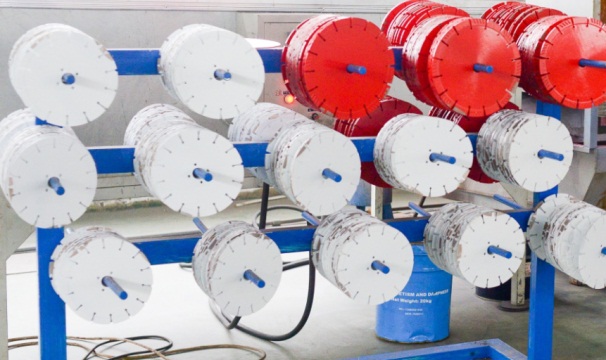 对金刚石切割片主要构成部分碳化硅的分析